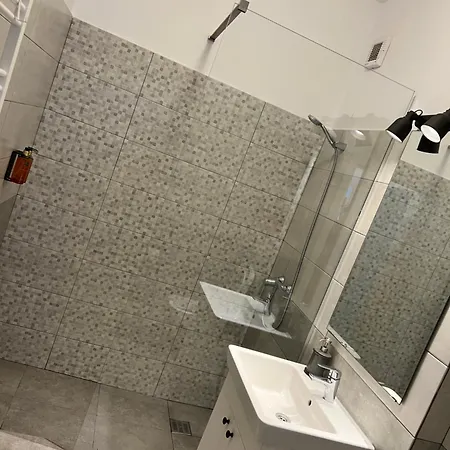 Coco Butique Luxury Apartament-mamaia Nord 那沃达利