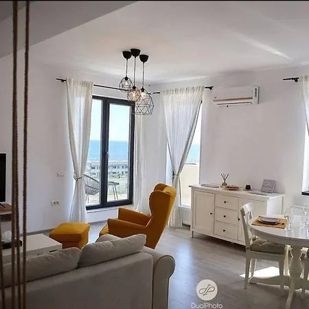 Coco Butique Luxury Apartament-mamaia Nord * 那沃达利
